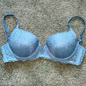 ✨4 for 20✨ blue 32D padded bra